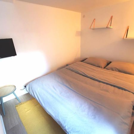 Studio En Duplex Dans Un Hotel Particulier Caen Esterno foto