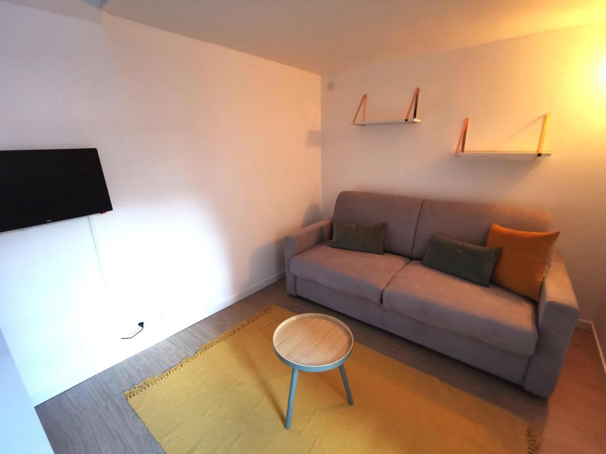 Studio En Duplex Dans Un Hotel Particulier Caen Esterno foto